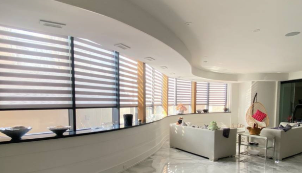 Persianas cebra para ventanas cortas