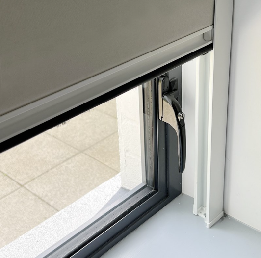 Blackout Window Shades con pistas laterales