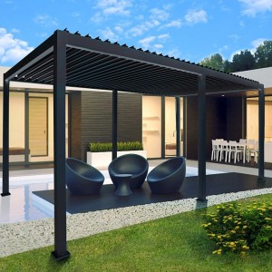 Pérgola de cocina para exteriores con persianas y marco de color negro azabache